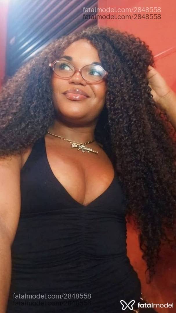 Acompanhante mulher trans morena (o) de olhos castanhos - Rubi Araújo Bahia
