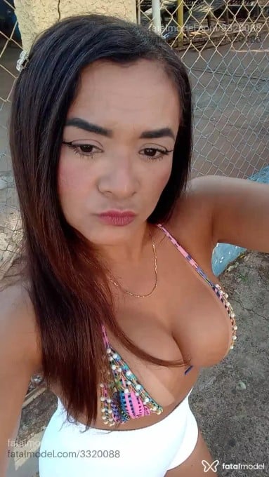 Acompanhante mulher com cabelo castanho de olhos castanhos em Araraquara Acompanhante mulher com cabelo castanho de olhos castanhos em Araraquara - Renata