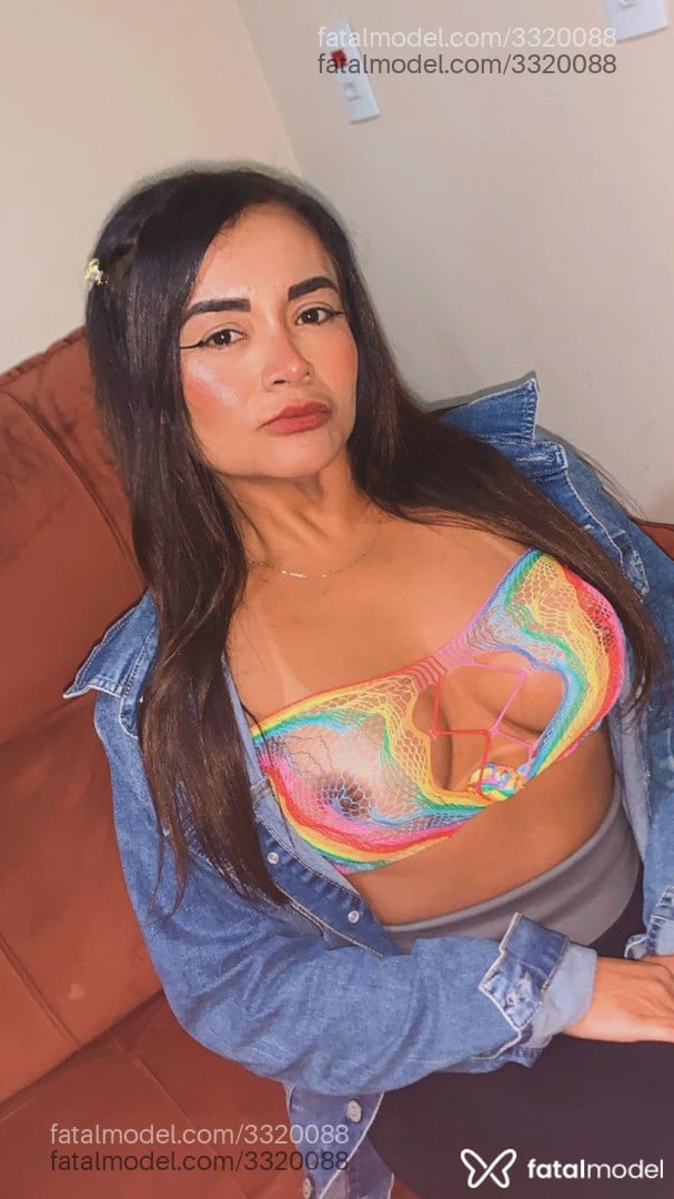 Acompanhante mulher com cabelo castanho de olhos castanhos em Araraquara Acompanhante mulher com cabelo castanho de olhos castanhos em Araraquara - Renata