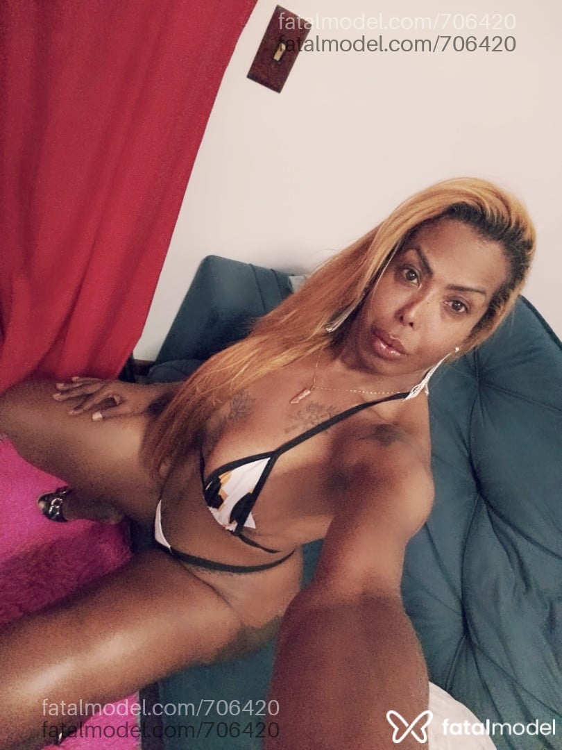 Acompanhante mulher trans ruiva (o) de olhos castanhos em São José - Fabi Araujo