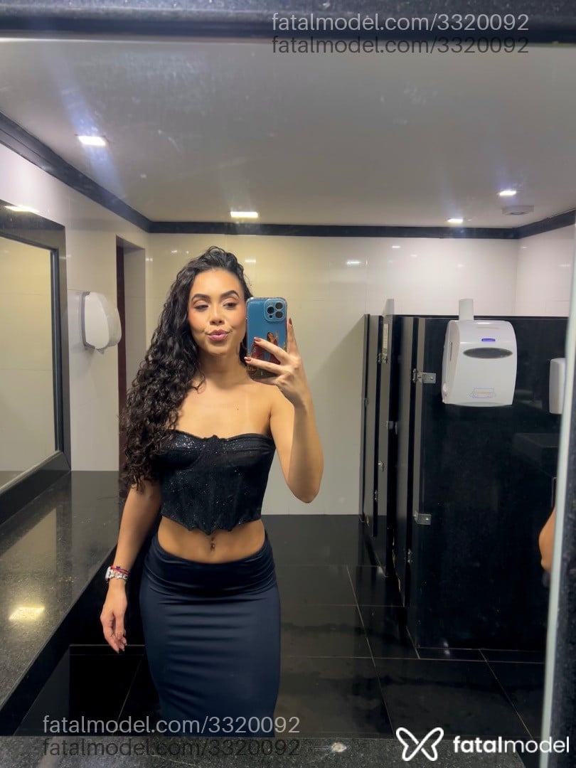 Acompanhante mulher com cabelo castanho de olhos castanhos em Ribeirão Preto - Rayssa