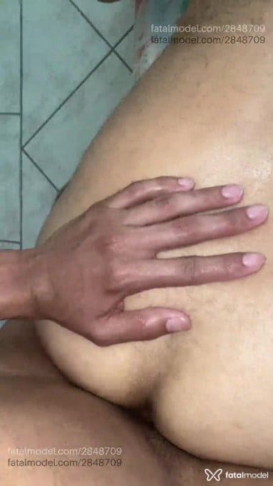 Acompanhante homem com cabelo castanho de olhos castanhos em Brusque - Herverson Cria