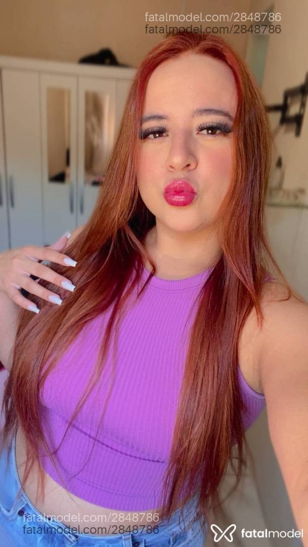 Acompanhante mulher ruiva (o) de olhos mel - Bruna Muniz