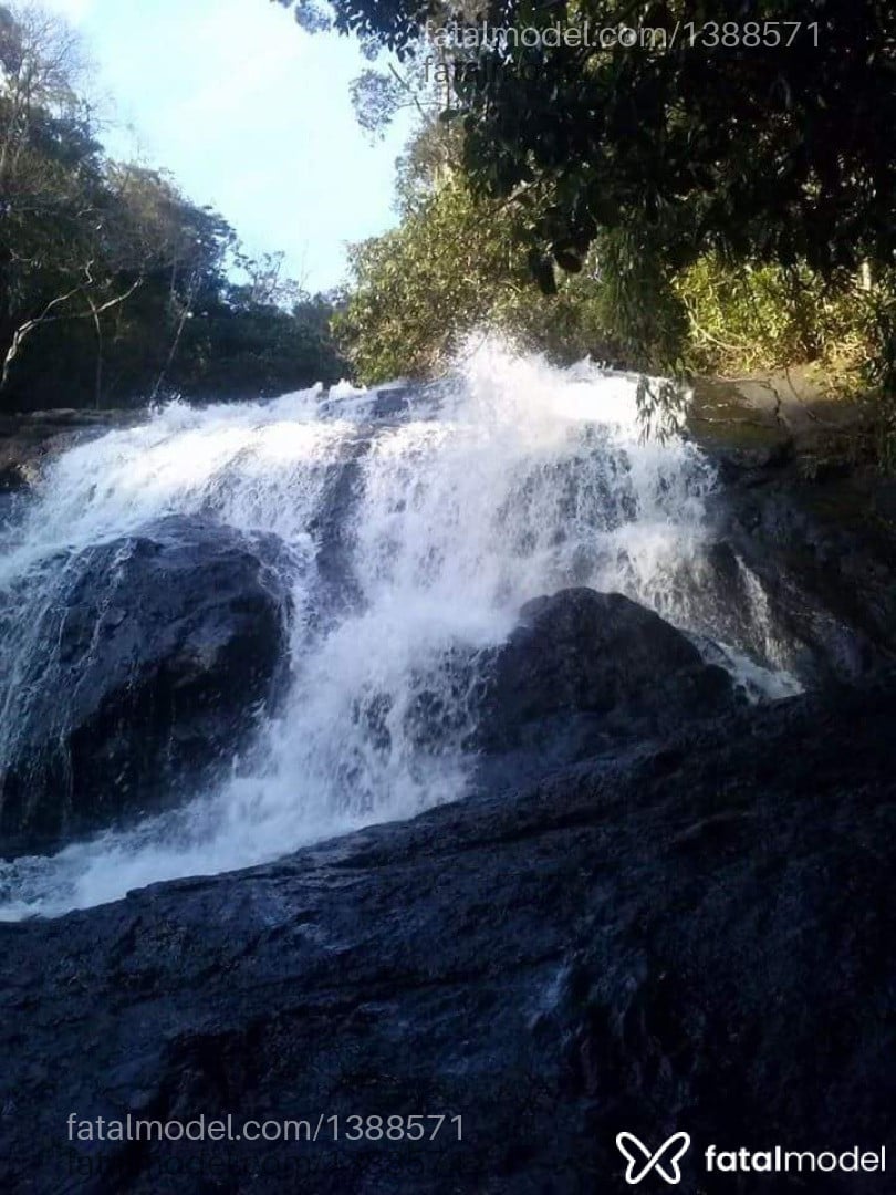 Acompanhante homem morena (o) de olhos castanhos em Guarapari - Negroblack