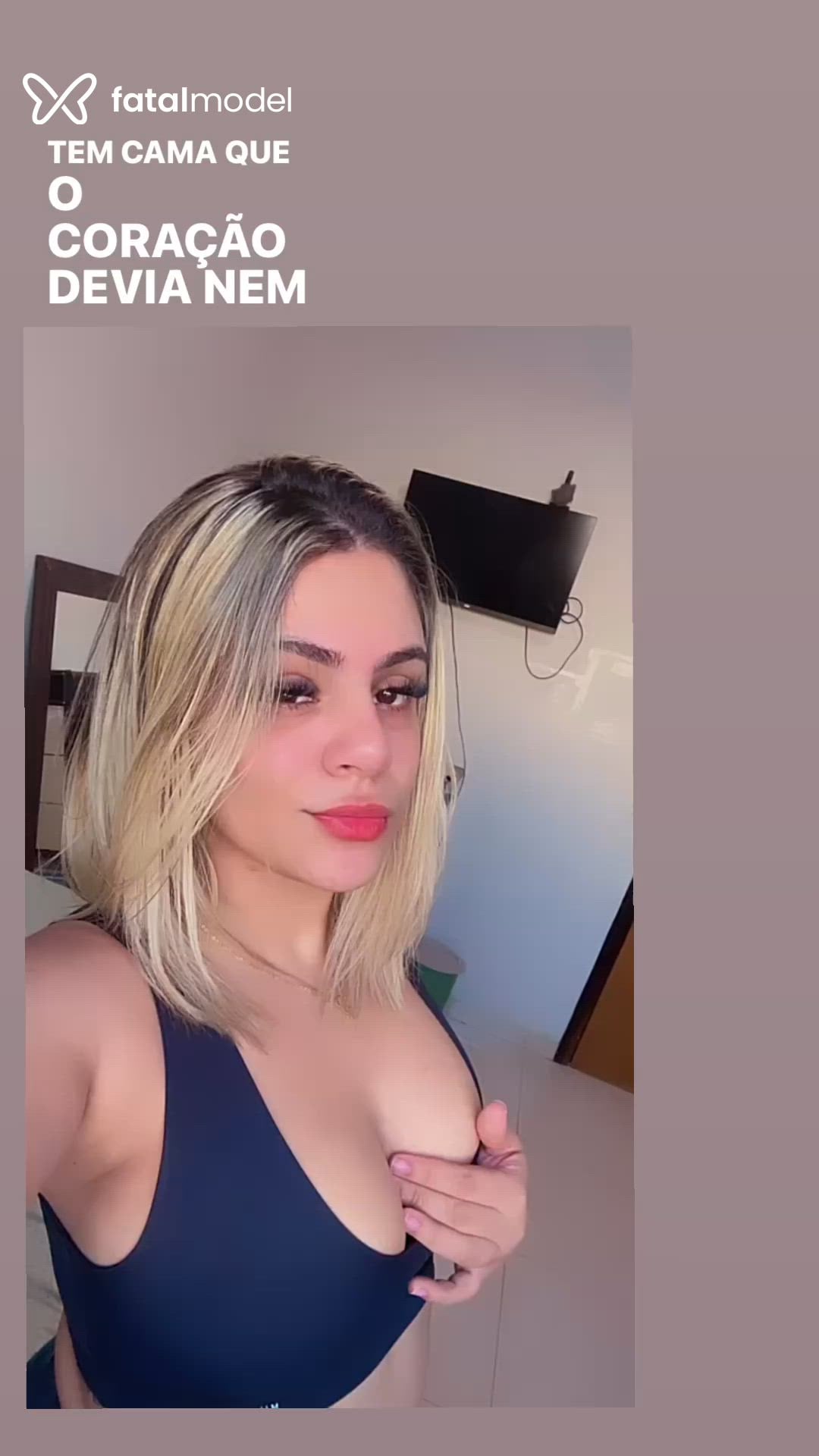 Acompanhante mulher loira (o) de olhos castanhos - Anny Beatriz Acompanhante mulher loira (o) de olhos castanhos - Anny Beatriz
