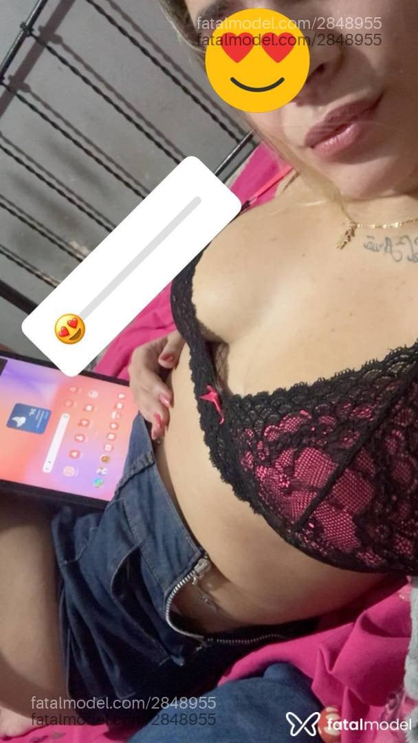 Acompanhante mulher loira (o) de olhos castanhos - Anny Beatriz