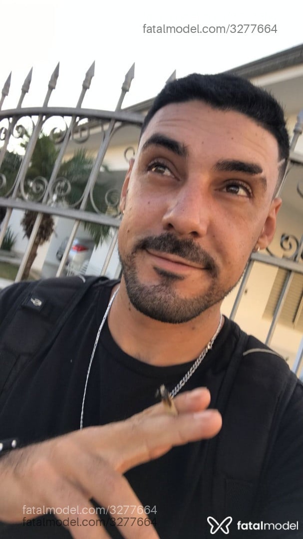 Acompanhante homem morena (o) de olhos castanhos em Poços de Caldas Acompanhante homem morena (o) de olhos castanhos em Poços de Caldas - Adriano