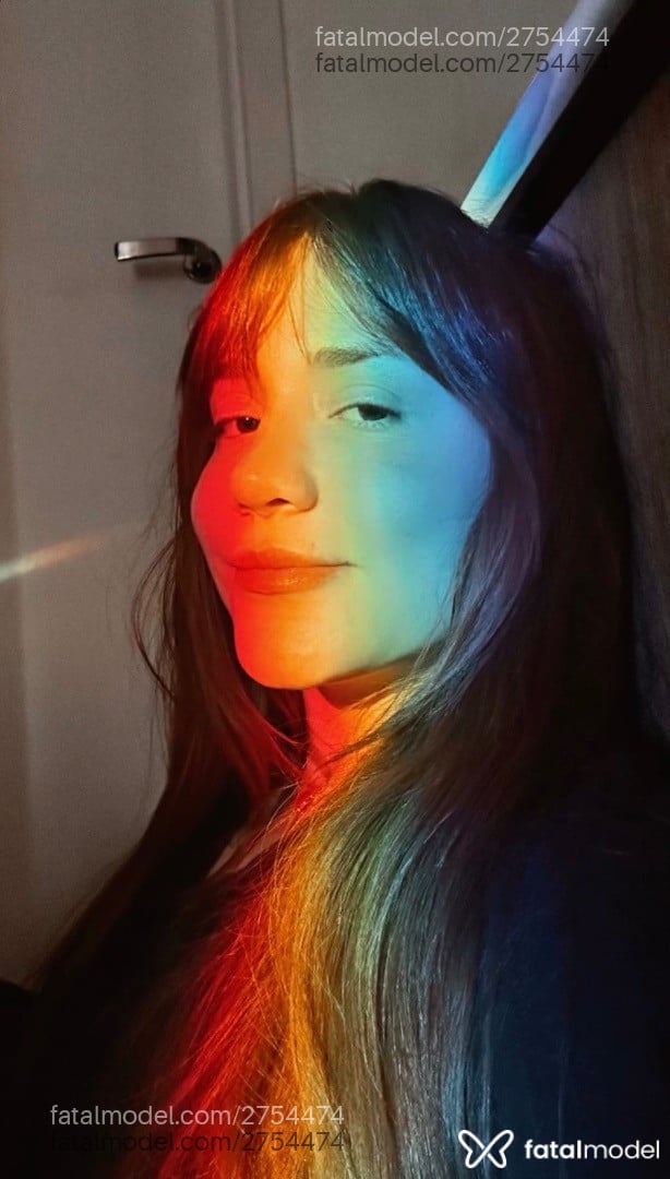 Acompanhante mulher ruiva (o) de olhos castanhos em Curitiba - Isa Schulz