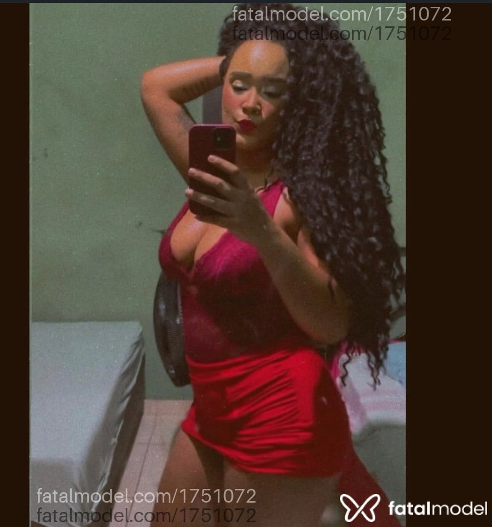 Acompanhante mulher morena (o) de olhos castanhos em Sacramento - Leona