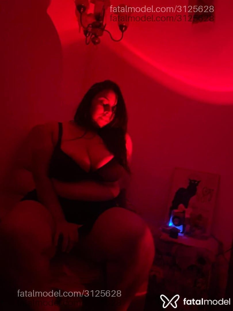 Acompanhante mulher morena (o) de olhos castanhos em Florianópolis - Mariel Grande