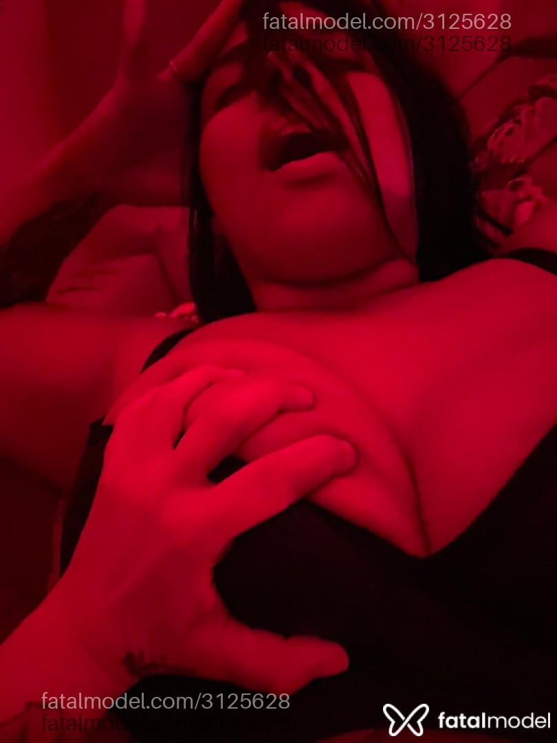 Acompanhante mulher morena (o) de olhos castanhos em Florianópolis - Mariel Grande