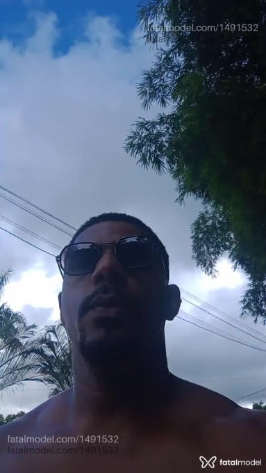 Acompanhante homem morena (o) de olhos castanhos em Camaçari Acompanhante homem morena (o) de olhos castanhos em Camaçari - Hugostoso