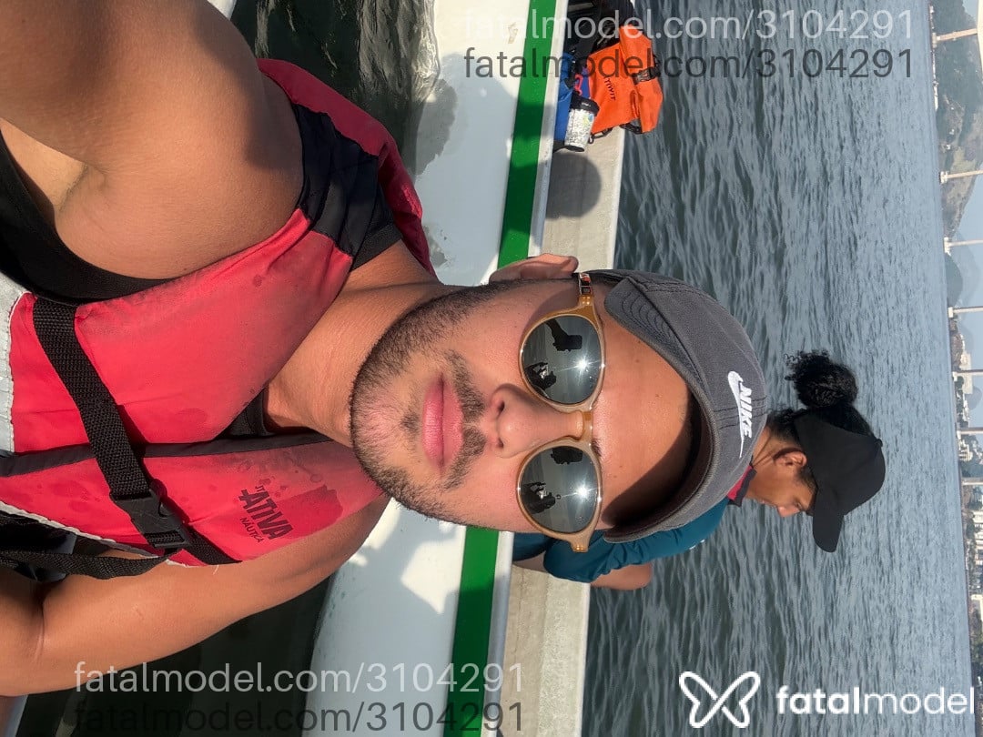 Acompanhante homem com cabelo castanho de olhos castanhos em Campos dos Goytacazes - João Fernandes