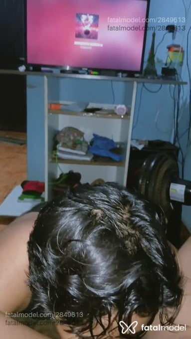 Acompanhante não-binário com cabelo castanho de olhos castanhos em Virtual - Nick Morena