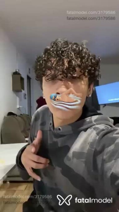 Acompanhante homem com cabelo castanho de olhos castanhos em Francisco Beltrão - Theus