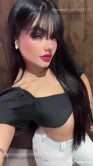 Acompanhante mulher morena (o) de olhos castanhos em Nova Friburgo Acompanhante mulher morena (o) de olhos castanhos em Nova Friburgo - Yasmin