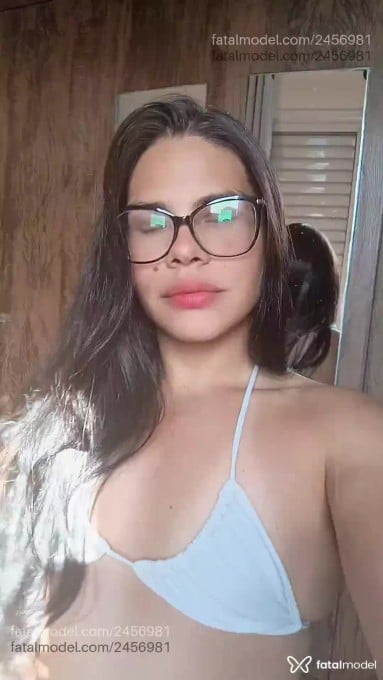 Acompanhante mulher trans morena (o) de olhos castanhos em São Vicente - Lara Mattos