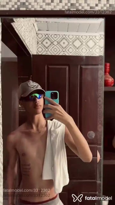 Acompanhante homem com cabelo castanho de olhos castanhos em Parnamirim Acompanhante homem com cabelo castanho de olhos castanhos em Parnamirim - Gedson