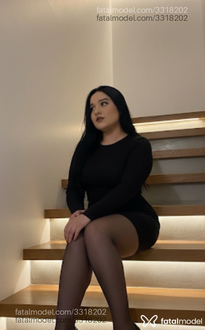 Acompanhante mulher morena (o) de olhos castanhos em Virtual - Alice
