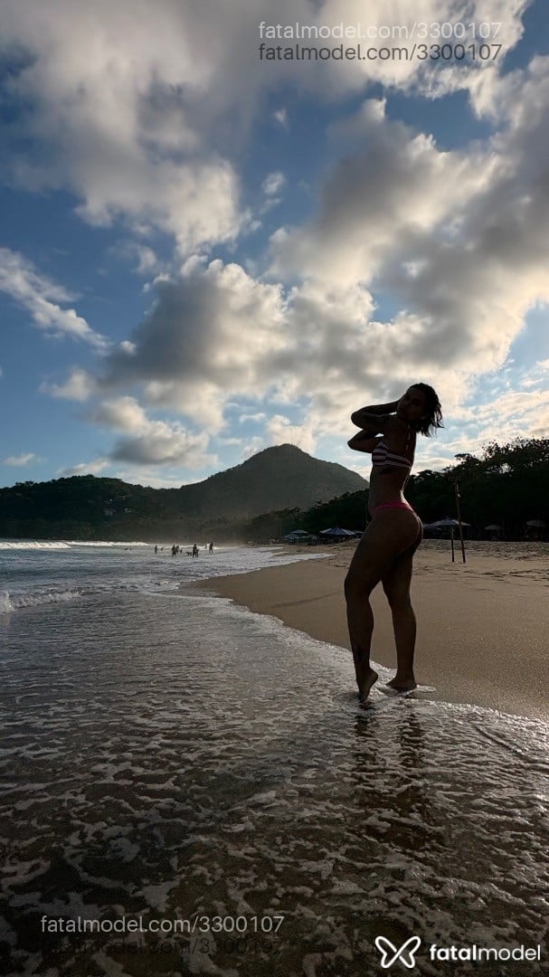 Acompanhante mulher morena (o) de olhos castanhos - Andressa Lopes Acompanhante mulher morena (o) de olhos castanhos - Andressa Lopes