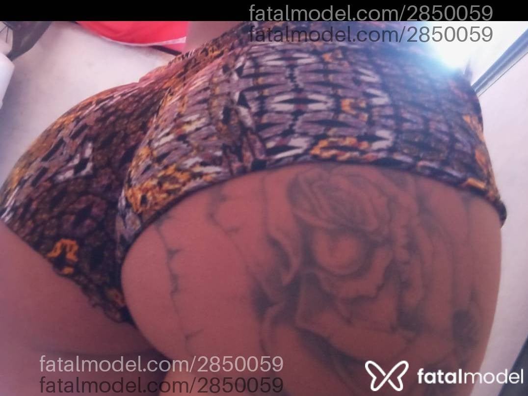 Acompanhante mulher morena (o) de olhos castanhos em Rio das Ostras - Viviane