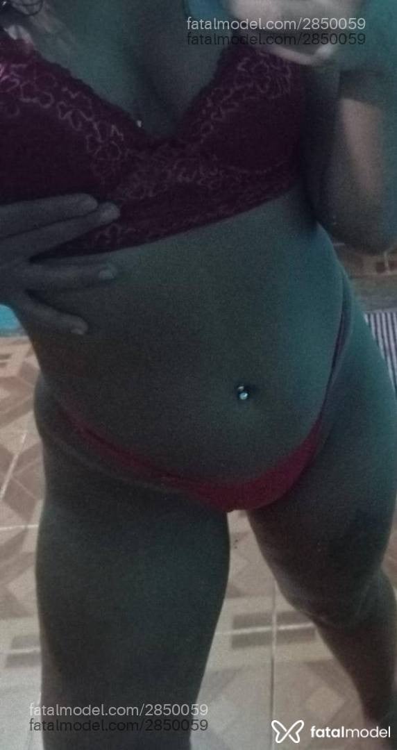 Acompanhante mulher morena (o) de olhos castanhos em Rio das Ostras - Viviane