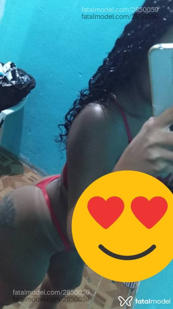 Acompanhante mulher morena (o) de olhos castanhos em Rio das Ostras - Viviane