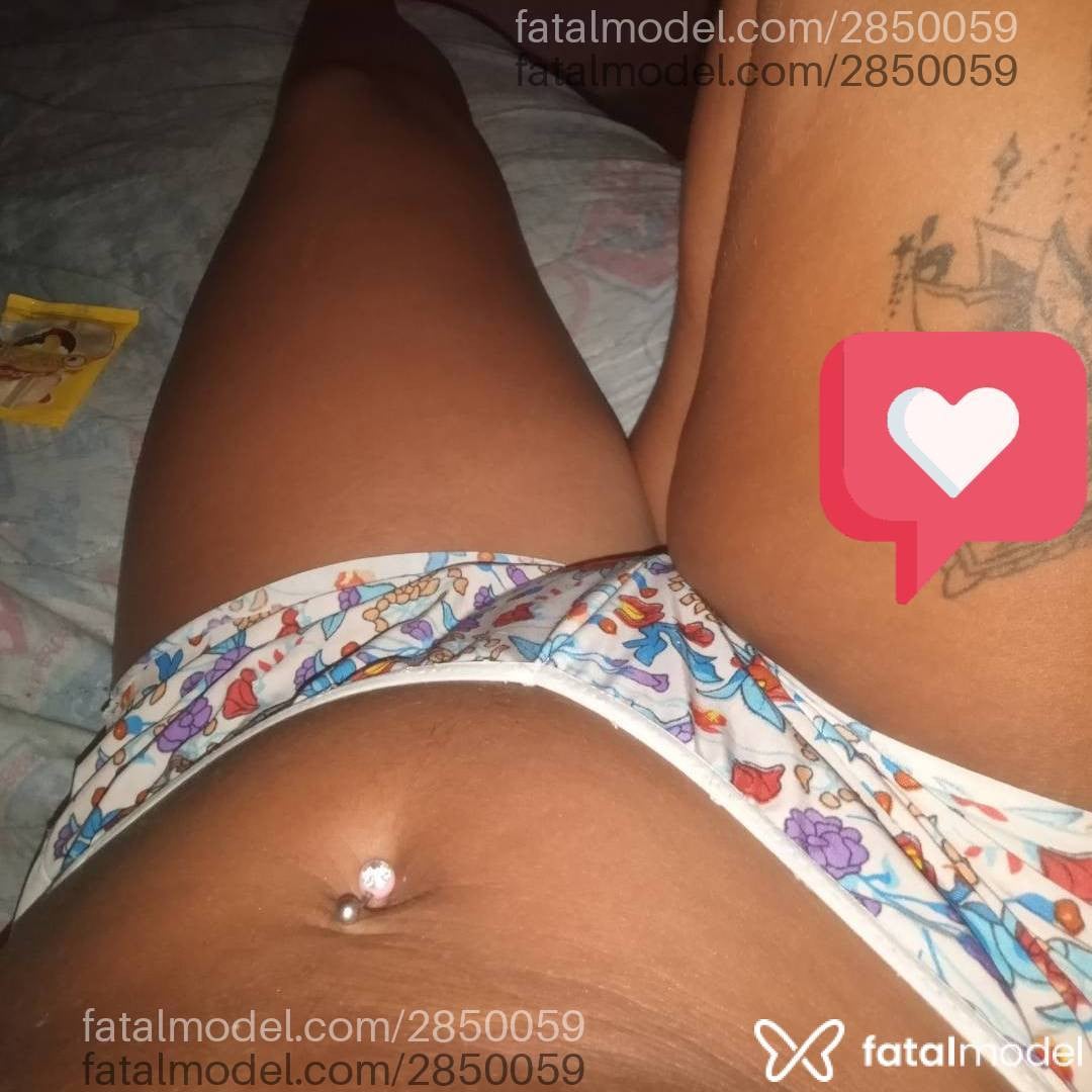 Acompanhante mulher morena (o) de olhos castanhos em Rio das Ostras - Viviane