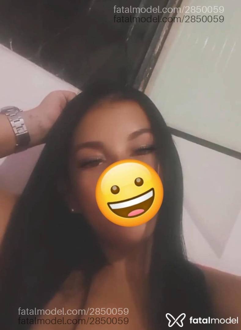 Acompanhante mulher morena (o) de olhos castanhos - Viviane