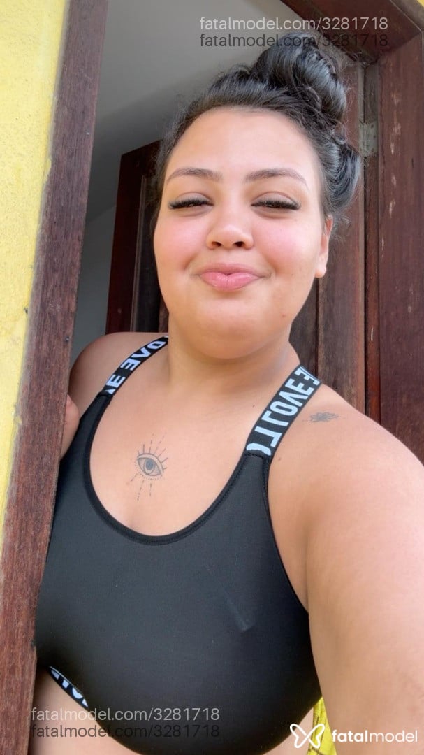 Acompanhante mulher morena (o) de olhos castanhos em Rio de Janeiro - Viana