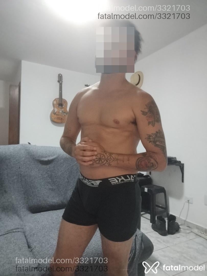 Acompanhante homem com cabelo castanho de olhos castanhos em Itapetininga Acompanhante homem com cabelo castanho de olhos castanhos em Itapetininga - Jay Jay