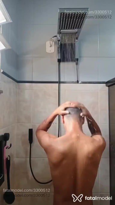 Acompanhante homem com cabelo castanho de olhos mel em Rio de Janeiro - Henrique Santos