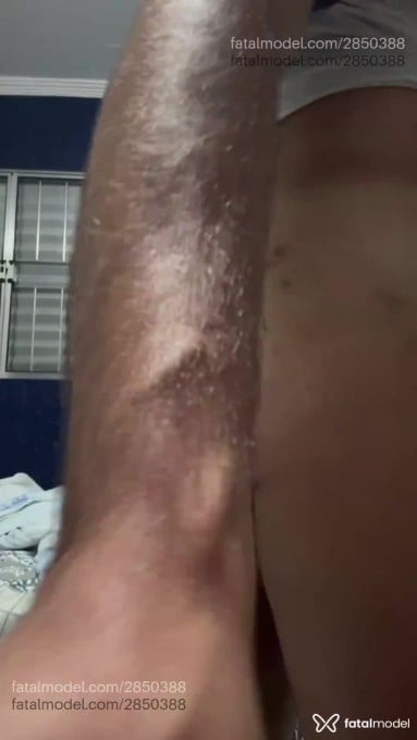 Acompanhante homem com cabelo castanho de olhos castanhos em São Paulo - Guedes