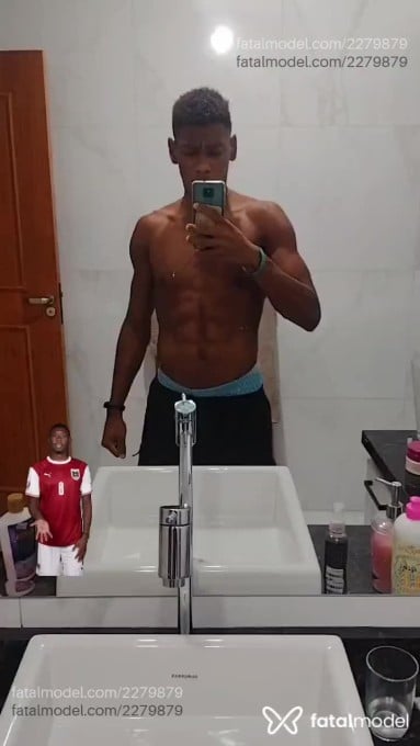 Acompanhante homem com cabelo castanho de olhos castanhos em Rio de Janeiro - Angel Black