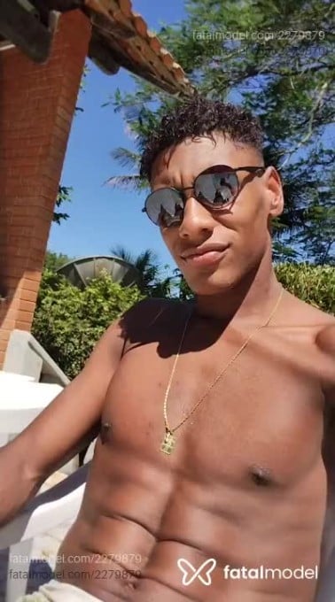 Acompanhante homem com cabelo castanho de olhos castanhos em Rio de Janeiro - Angel Black