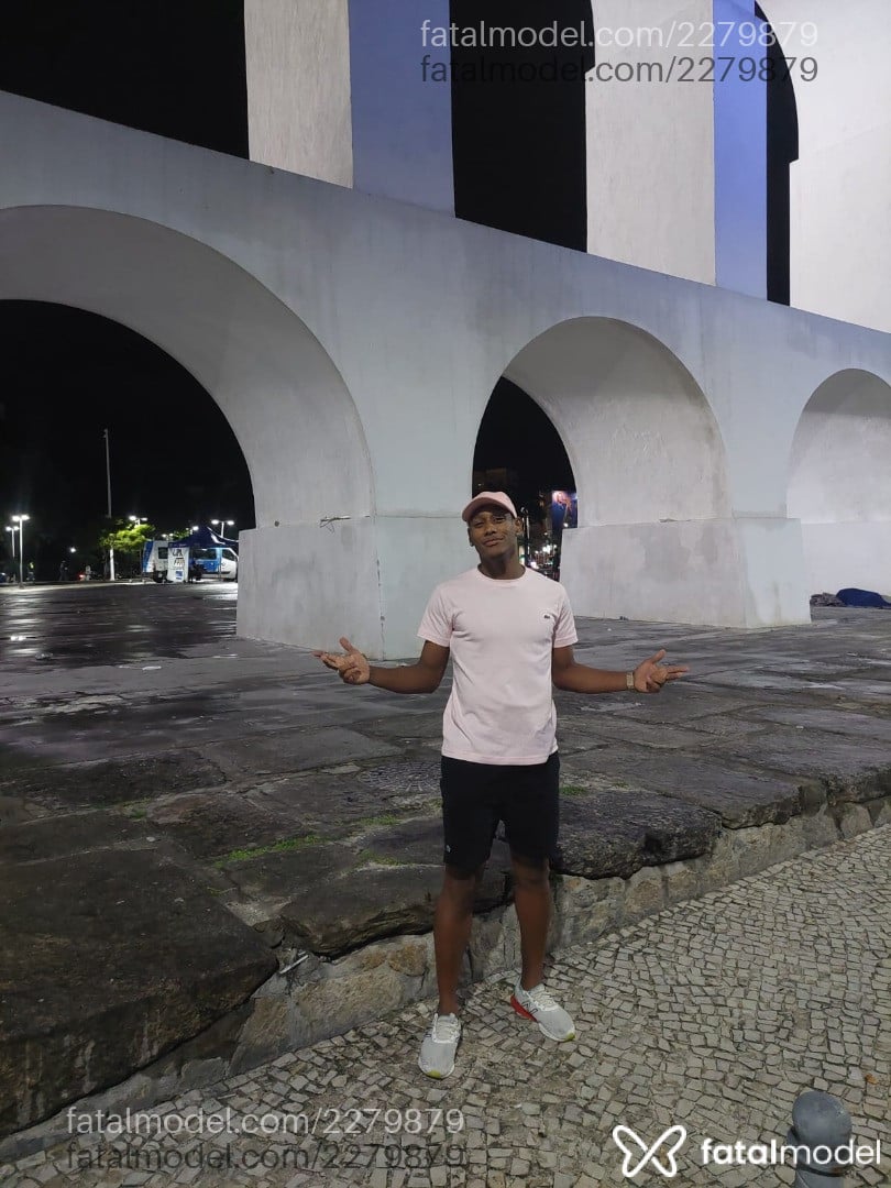 Acompanhante homem com cabelo castanho de olhos castanhos em Rio de Janeiro - Angel Black