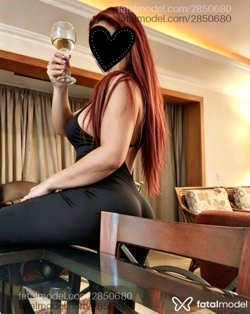 Acompanhante mulher ruiva (o) de olhos castanhos em Petrópolis - Vitória Marques