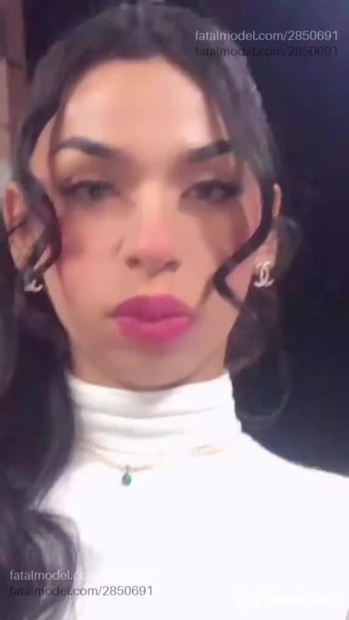 Acompanhante mulher trans morena (o) de olhos pretos - Chanel Acompanhante mulher trans morena (o) de olhos pretos - Chanel