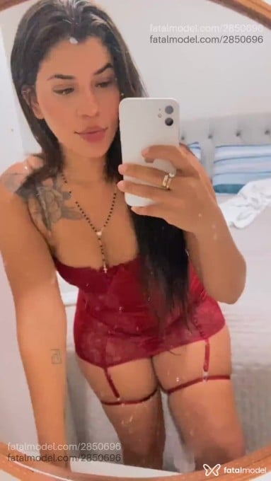 Acompanhante mulher morena (o) de olhos pretos - Camile Vitória Acompanhante mulher morena (o) de olhos pretos - Camile Vitória