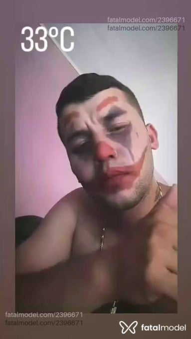 Acompanhante homem com cabelo castanho de olhos castanhos - Jaja