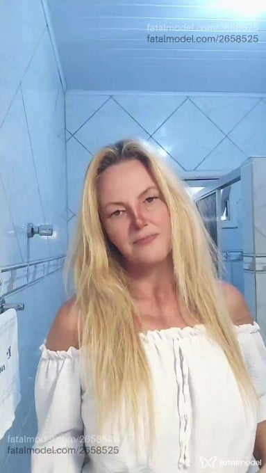 Acompanhante mulher loira (o) de olhos mel em Blumenau - Silvana