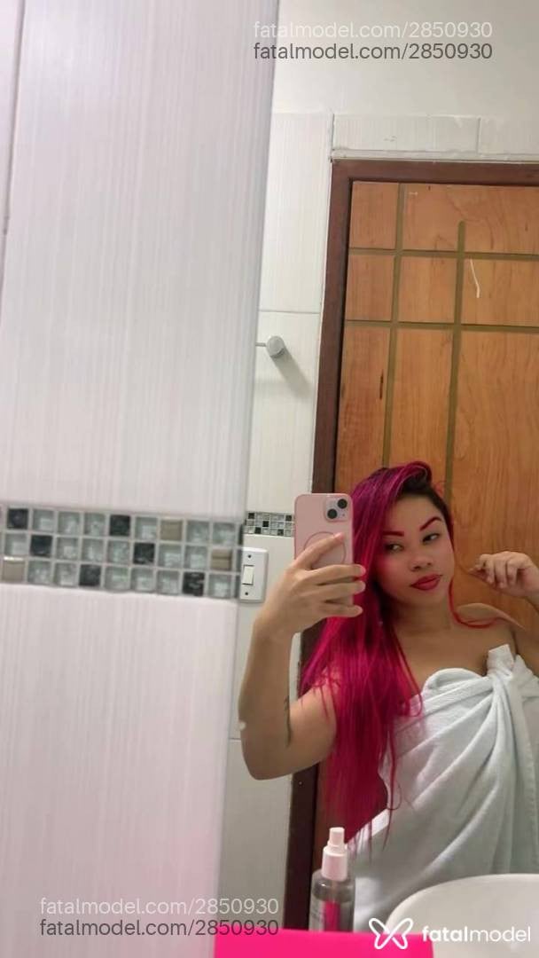 Acompanhante mulher morena (o) de olhos castanhos - Penélope