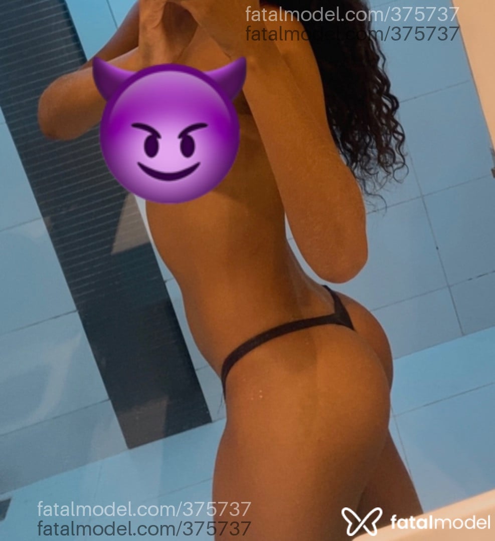 Acompanhante mulher trans morena (o) de olhos castanhos em Petrolina Acompanhante mulher trans morena (o) de olhos castanhos em Petrolina - Mia Kaliffa