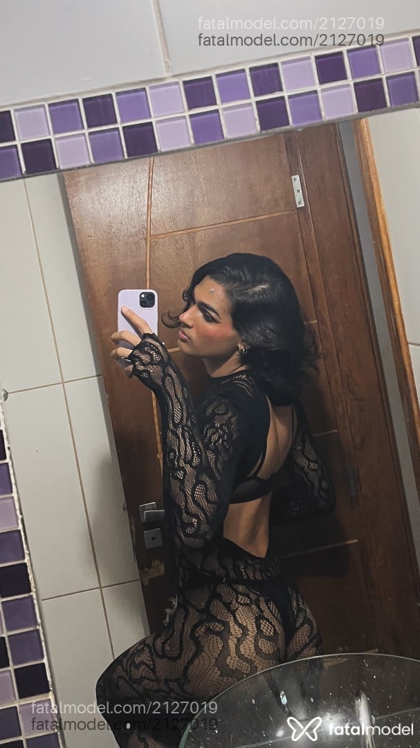 Acompanhante mulher trans morena (o) de olhos castanhos em Uberlândia - Zaira