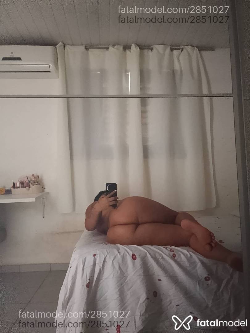 Acompanhante mulher morena (o) de olhos castanhos - Monique Dantas
