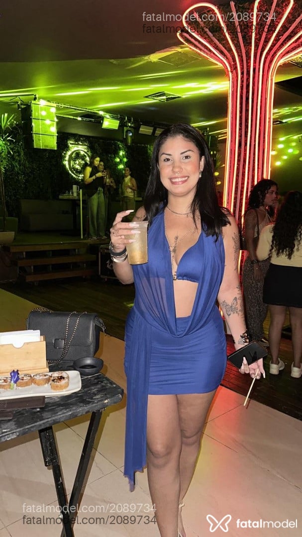 Acompanhante mulher morena (o) de olhos castanhos - Cigana Acompanhante mulher morena (o) de olhos castanhos - Cigana