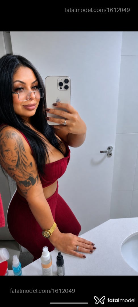 Acompanhante mulher com cabelo castanho de olhos mel em Araçatuba - Greta morena
