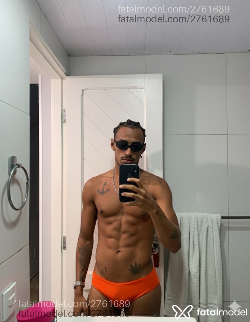 Acompanhante homem com cabelo castanho de olhos pretos em Fortaleza - Murilo