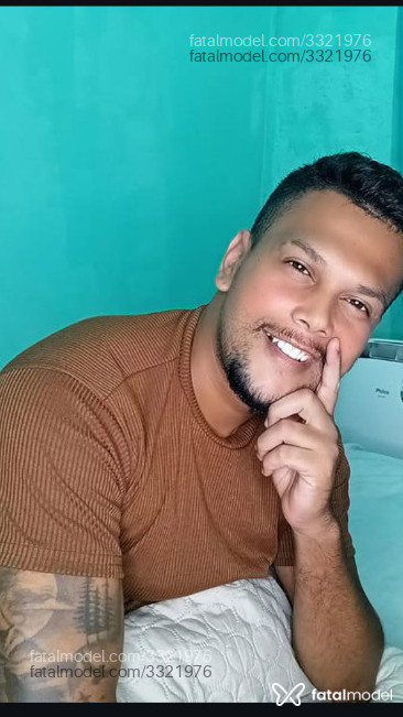 Acompanhante homem com cabelo castanho de olhos castanhos em Rio de Janeiro - Guilherme