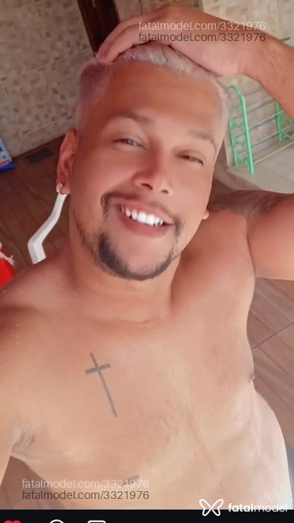 Acompanhante homem com cabelo castanho de olhos castanhos em Rio de Janeiro - Guilherme